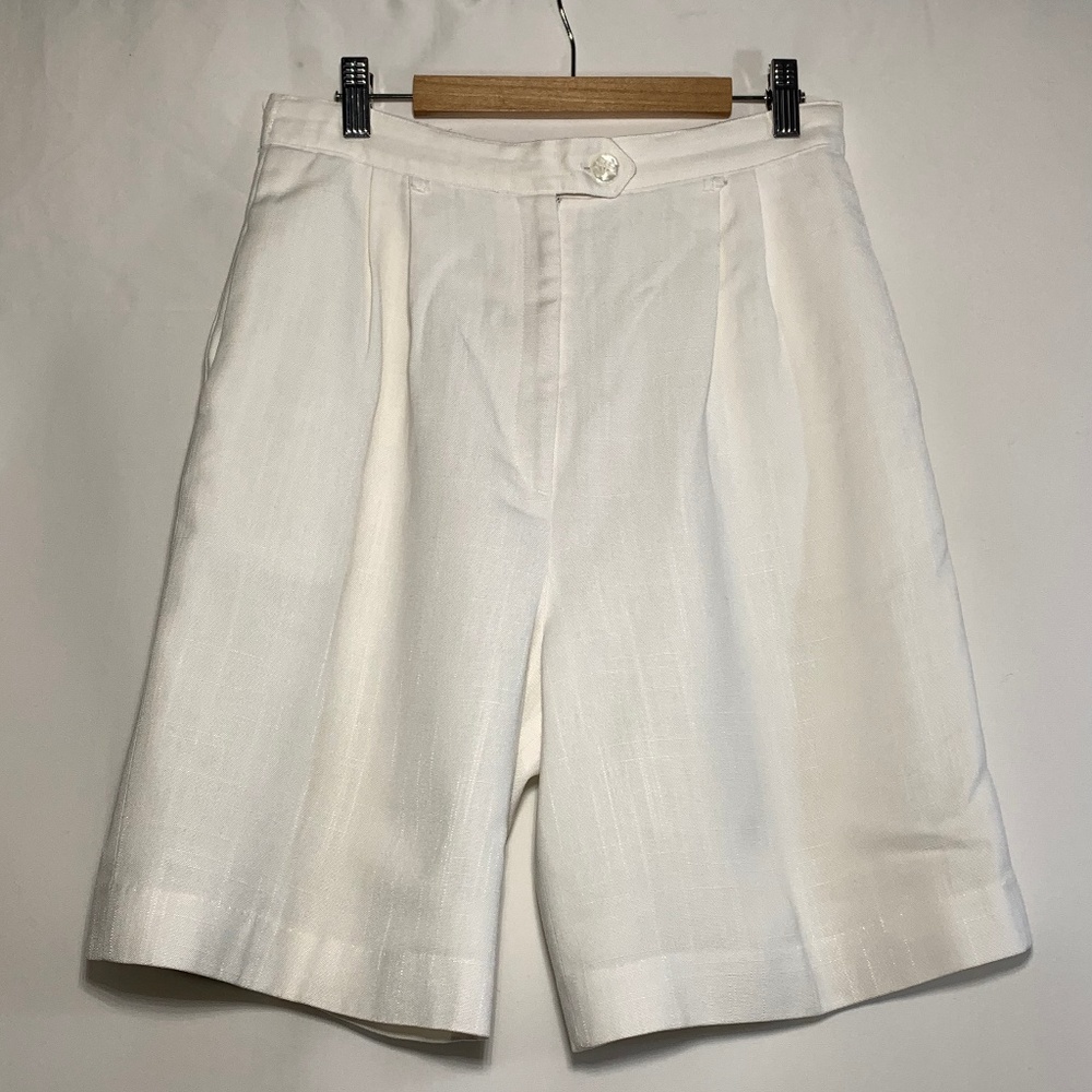 Vintage White High-Rise Pleated Women's Shorts